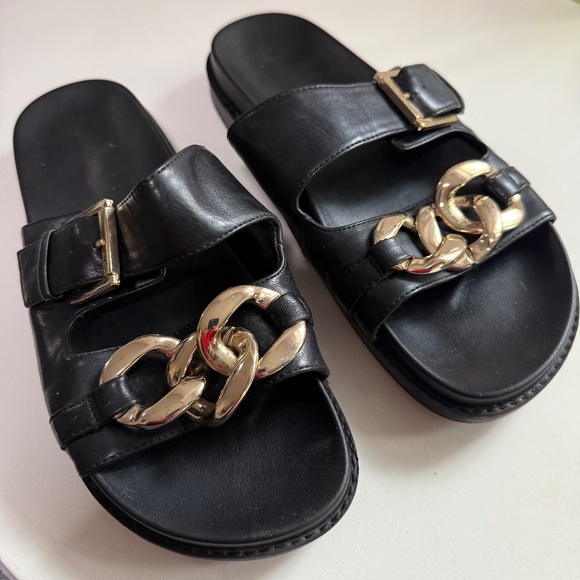 Aldo Asae Black Sandals w/  chain accent - Picture 1 of 6